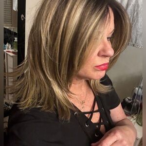 Short CS layered wig